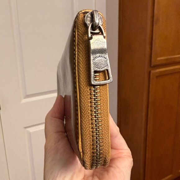 COACH 1941 WATER-BUFFALO LEATHER ACCORDIAN ZIP WALLET CLUTCH 2015 RUNWAY RARE! - Picture 12 of 17